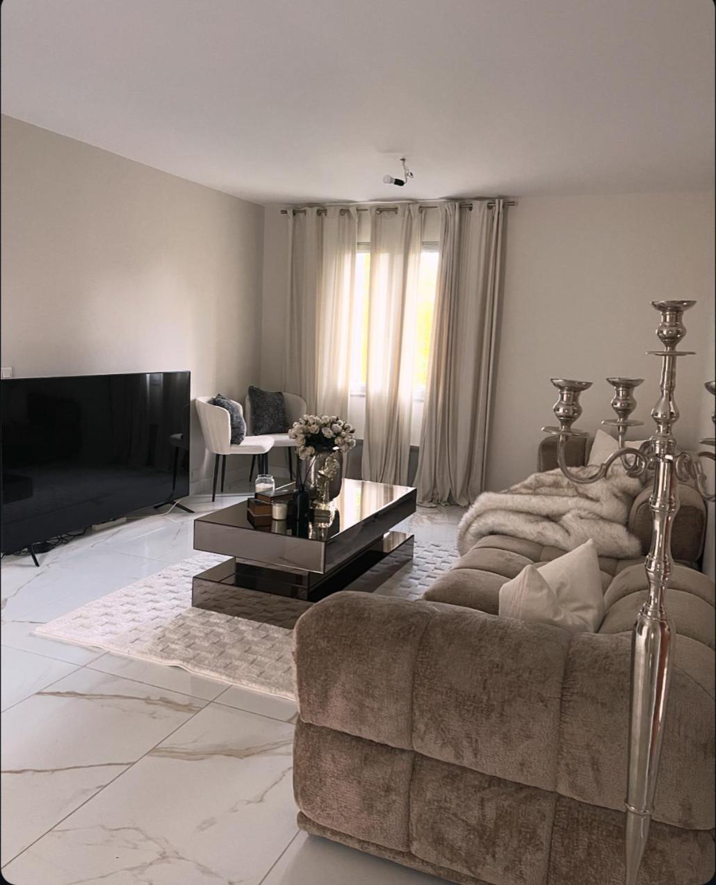 La Maison Du Luxe Ris-Orangis Luaran gambar